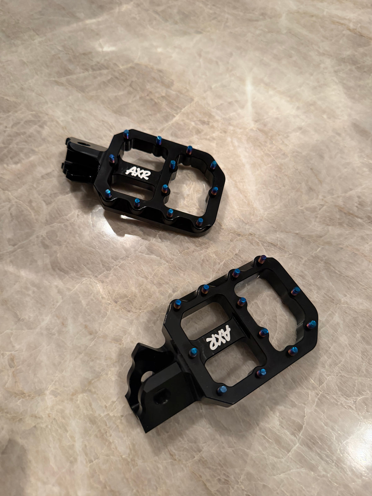 Prickly Style Wide Footpegs for ALL EMOTOS